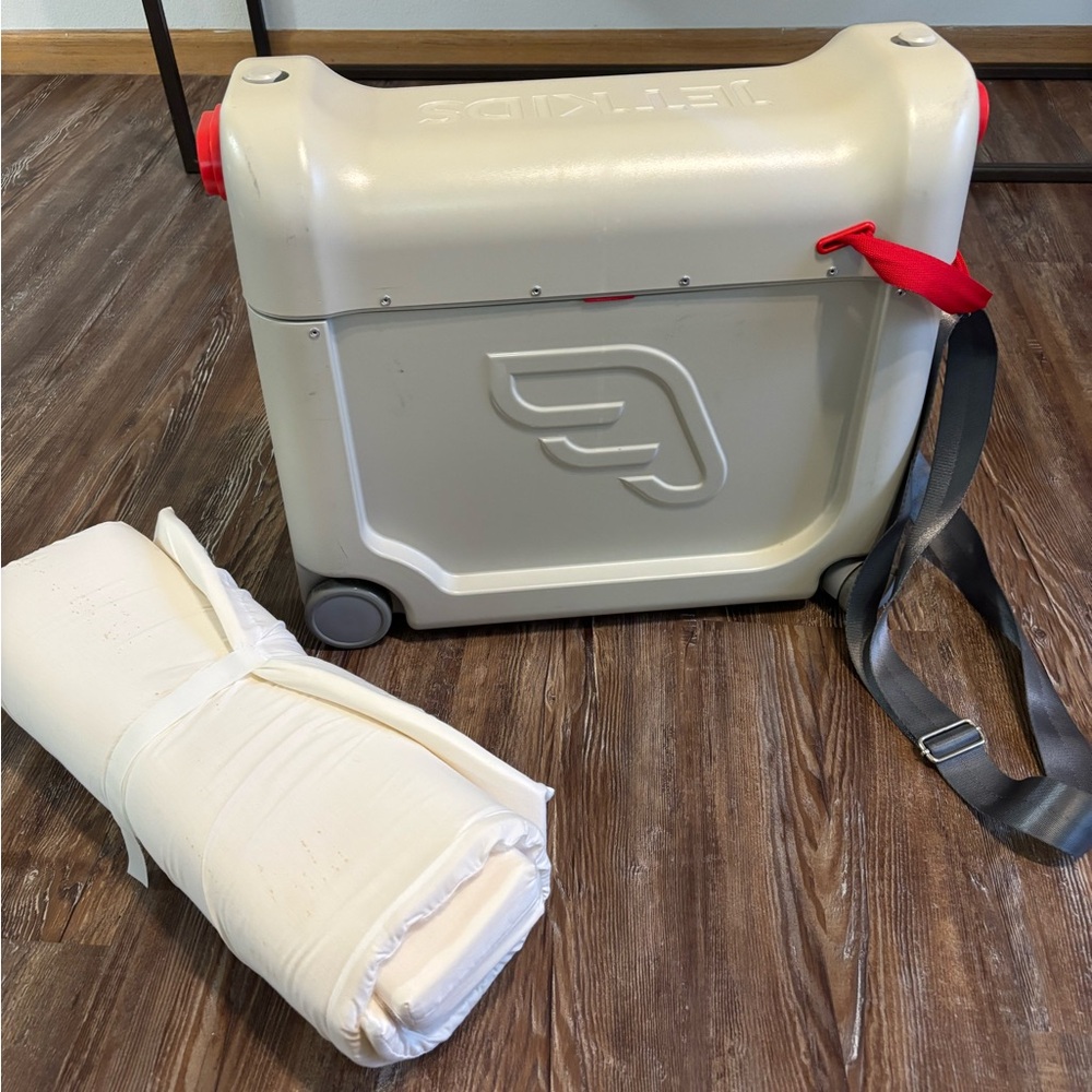 JetKids by Stokke Cream Kids Travel Bag